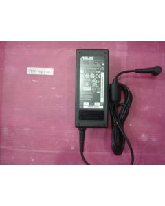 ASUS 04G2660031T0 netvoeding & inverter 65 W Zwart